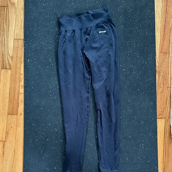 Bo+Tee Women's Leggings Black - Picture 1 of 2